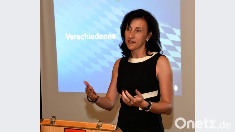 Rundum zufrieden zeigte sich CSU-Ortsvorsitzende Tanja Schiffmann mit dem Zusammenhalt in der Partei und der Entwicklung der Gemeinde. Grimm, Benedikt [BGM]