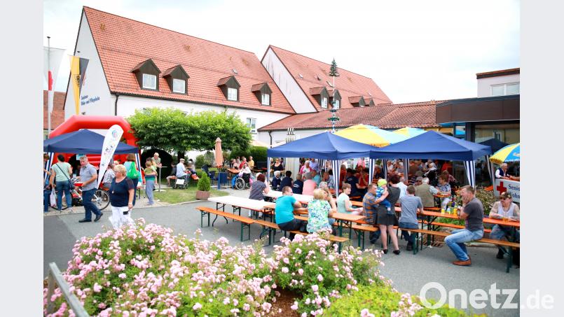 Ein tolles Programm wurde beim "Tag der offenen Tür" im BRK-Seniorenwohn- und Pflegeheim geboten. njn