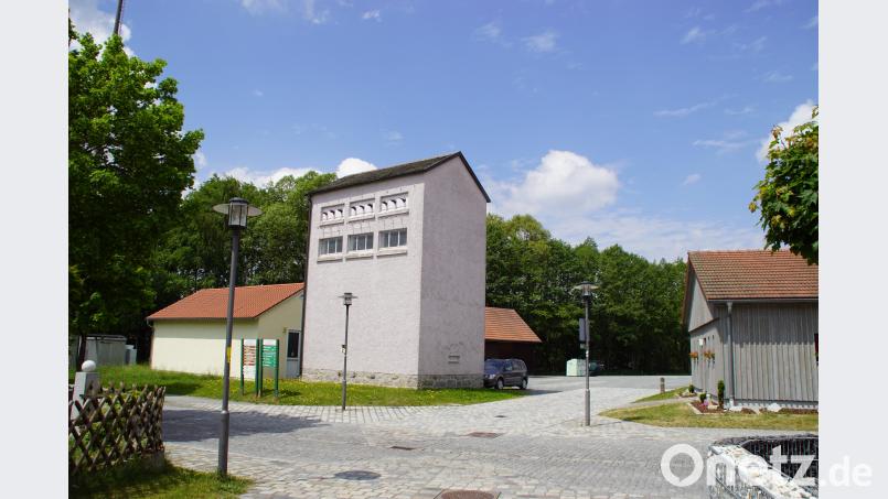 Der Trafo in der Böhmerwaldstraße wird mit Leader-Mitteln zur Klöppelausstellung umgebaut. mmj