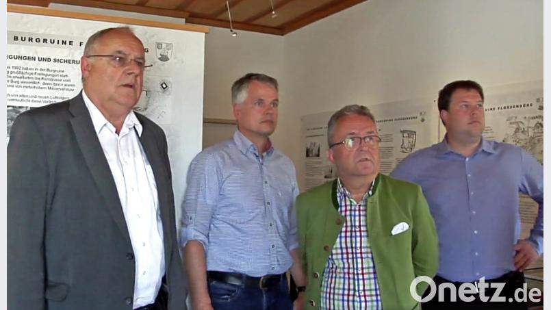 Lothar Höher, Bürgermeister Thomas Meiler, Toni Dutz und Bezirksheimatpfleger Dr. Tobias Appl (von links) überlegen, wie sich mehr aus den beiden Museen machen lässt. nm