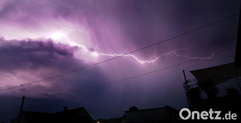 Jeder will es wissen: Wie wird das Wetter? Heutzutage ist das kein Problem mehr. Meteorologe Andreas Neumaier gibt Einblick in seinen Alltag. Hartl, Petra [HTL] (PETRA.HARTL@oberpfalzmedien.de)