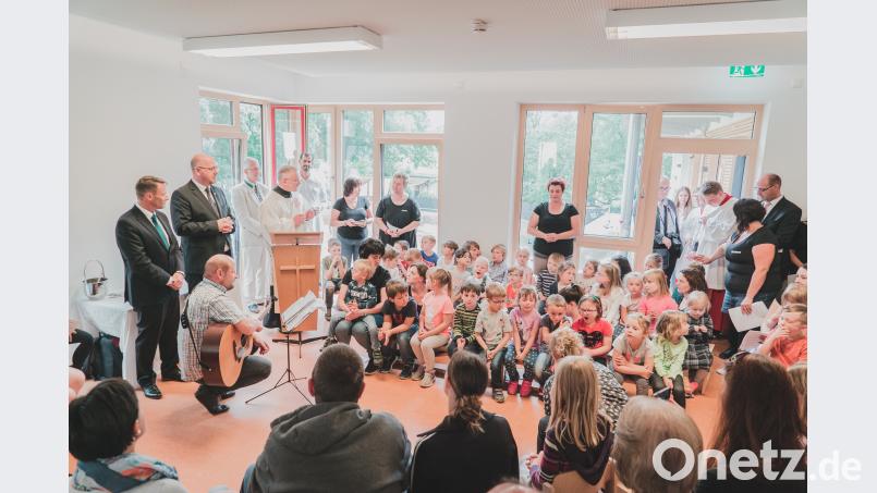 Der Kindergarten St. Konrad erhält den offiziellen Segen. Lukas Meister