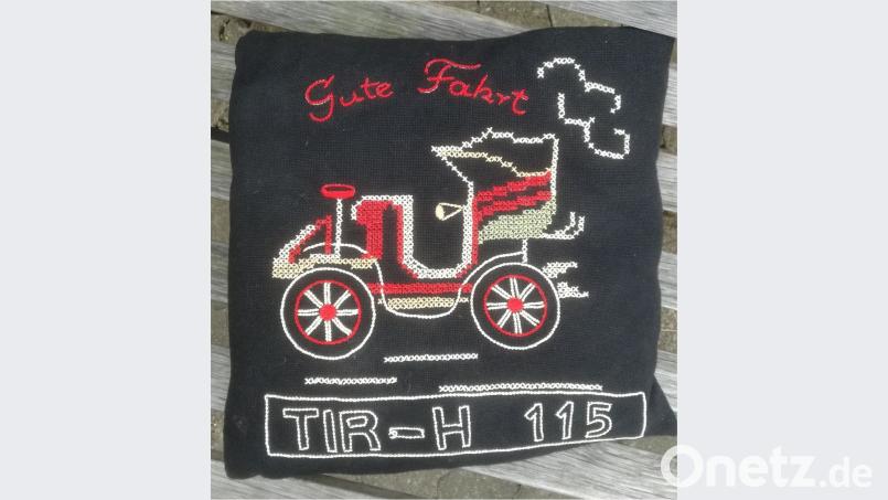 Das Kissen (vermutlich als Verbandskissen genutzt) mit dem Original-Kennzeichen TIR-H-115 hat Gary Mirwald auch noch. exb