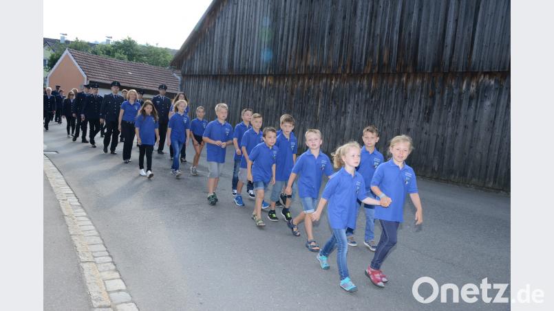 Sie sind der Nachwuchs der nächsten oder übernächsten Generation: Die &quot;Löschis&quot; der Feuerwehr Bechtsrieth. Beyerlein