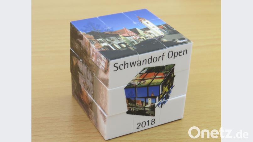 Diesen Schwandorf-Zauberwürfel gab es beim Turnier in der Oberpfalzhalle. Tietz