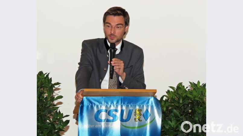 Seit über 60 Jahren ist die CSU prägend für Bayern und den Wandel von Bayern vom Agrarland zum Industriestandort mit Digitalisierung, sagte Festredner Dr. Stephan Oetzinger. Bild: Dobmeier rdo