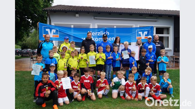 Der FC Weiden-Ost gewinnt das Turnier der SpVgg Schirmitz. Duhr, Norbert [DU]