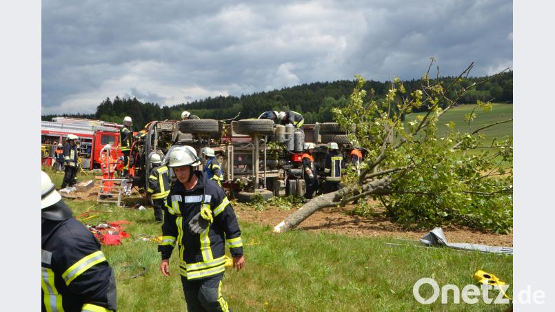 Schwerer LKW-Unfall bei Waldthurn. Elisabeth Dobmayer