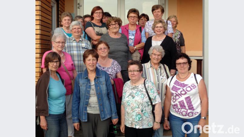 Alle Beteiligten freuen sich über die gelungene Wanderung und die anschließende gemeinsame Geselligkeit lep