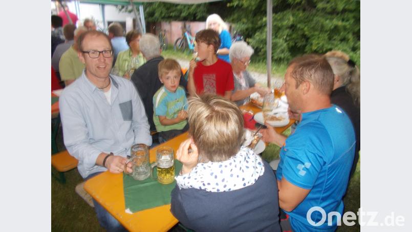 Zur 60-Jahrfeier hatte sich der Siedlervereins Waldershof sich selbst und allen Freunden eine schöne Feier vergönnt. Privat