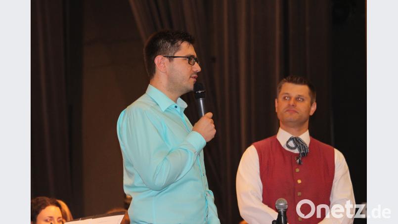 Komponist Daniel Käsbauer erläuterte sein Werk &quot;Viel Harmonie&quot; sns
