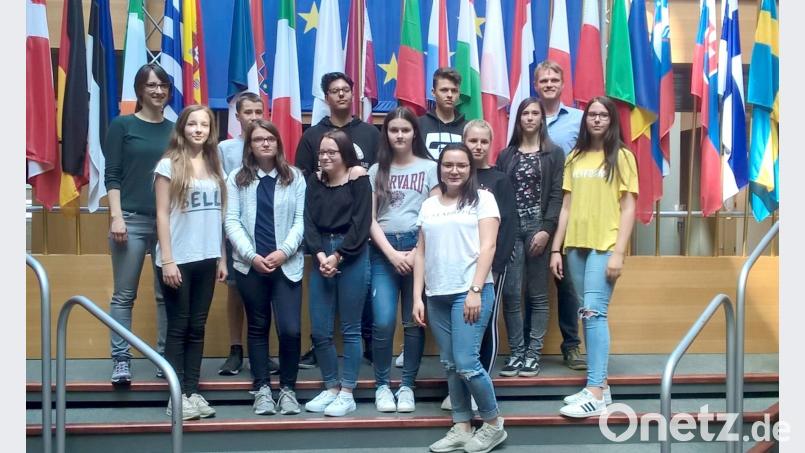 Gruppenbild im Europa-Parlament exb