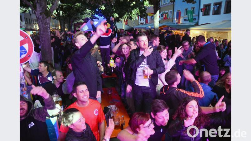 Der Garant für Stimmung am Bürgerfest, die Band &quot;Highline&quot;, kommt auch heuer bei den Gästen am Unteren Markt an. Schönberger