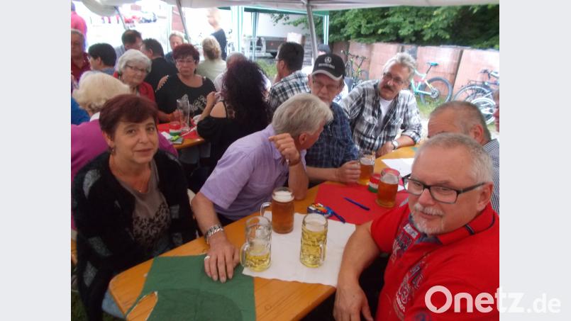 Zur 60-Jahrfeier hatte sich der Siedlervereins Waldershof sich selbst und allen Freunden eine schöne Feier vergönnt. Privat