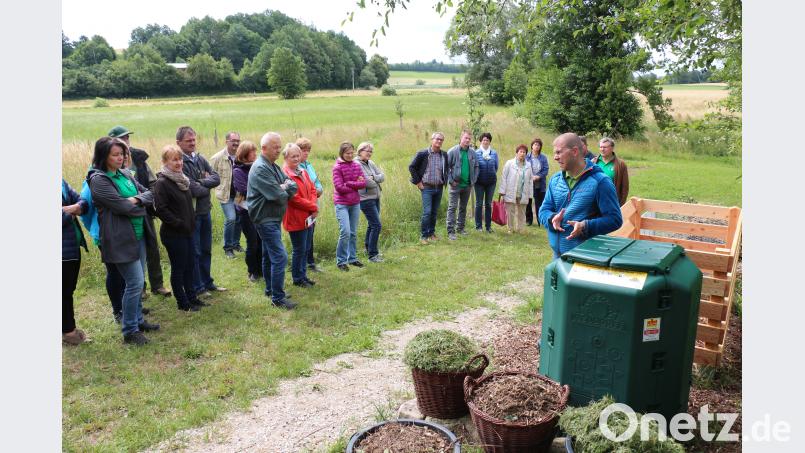 Gartenbauingenieur Andreas Höhn gibt Tipps zur Kompostierung. [RPP]
