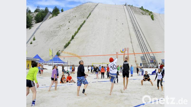 Sandvolleyball Turnier 2018 des VC/TUS Hirschau

Bild: Ziegler Ziegler