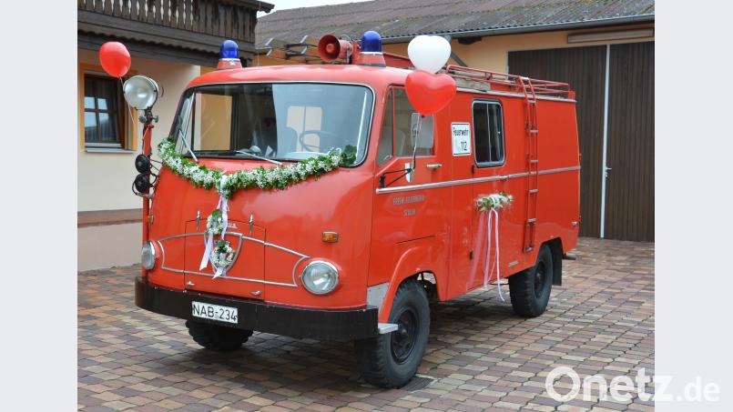 Seit Jahren sucht die Feuerwehr Stulln nach einem passenden Stellplatz für das Fahrzeug aus dem Jahre 1965.  Die „Mary“ –wie sie liebevoll genannt wird - ist der Wehr sehr ans Herz gewachsen. Eine Unterstellmöglichkeit soll nun auf dem Gelände des Bauhofes geschaffen werden. Das Auto ist noch nicht außer Dienst gestellt. ohr
