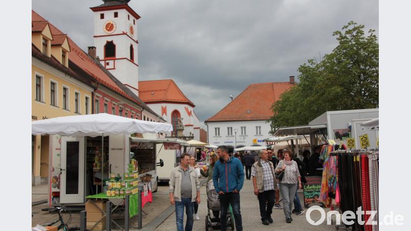 Der Peter- und Paul-Markt lockte am Sonntag in die Kreisstadt. kro