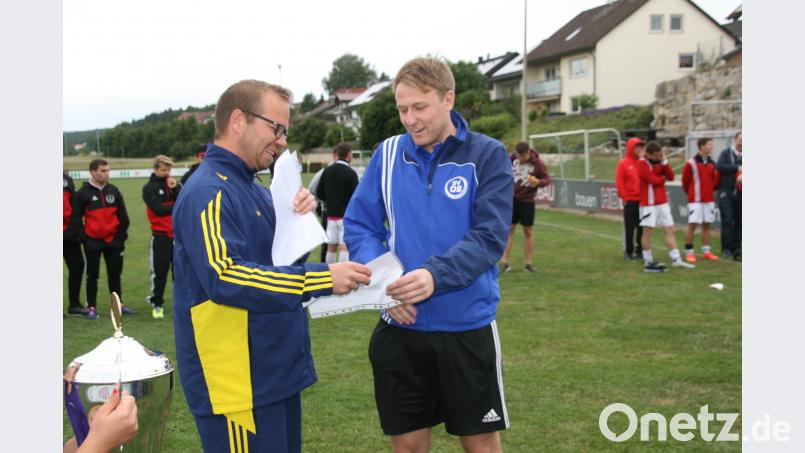 Der SV 08 Auerbach wurde mit Manuel Trenz (rechts) Zweiter beim Michelfelder Turnier. Das „Stadtderby“ gegen den ASV Michelfeld endete 0:0. obl