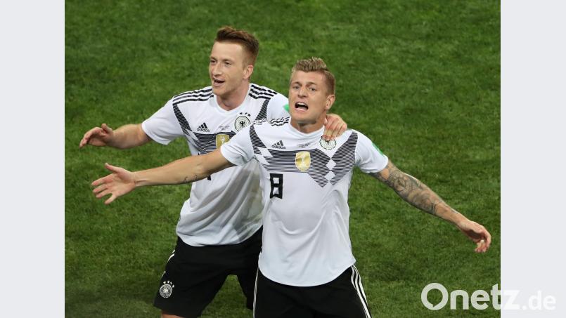 Marco Reus (links) und Toni Kroos wollen auch heute ab 16 Uhr wieder für Deutschland gegen Südkorea jubeln. DPA, Agentur [agentur_dpa] (kontakt@onetz.de)