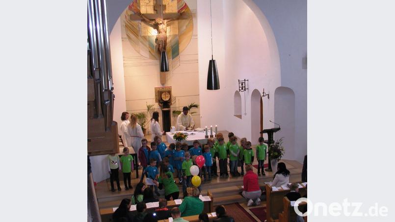 Das Fest begann mit einem auf die Kinder und auf den Tag ausgerichteten Gottesdienst in der Pfarrkirche Nold, Bertram [LD] (<a href=