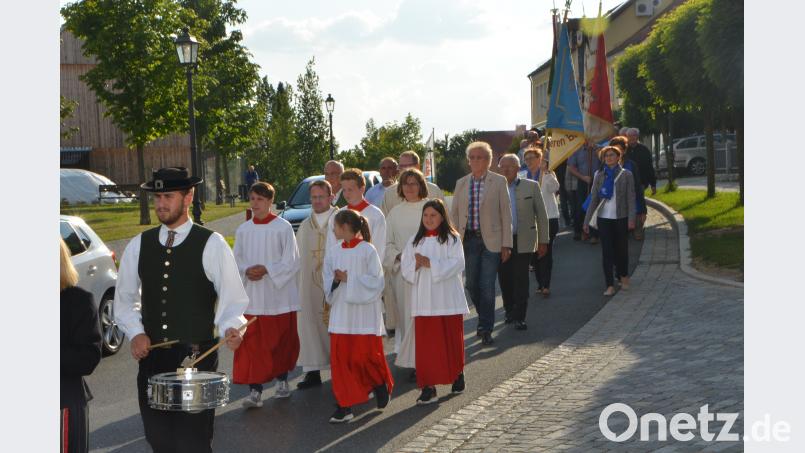 Für die Altenstädter ist das Kirchenpatrozinium ein richtiger Festtag, bei der alljährlich auch die Geselligkeit nicht zu kurz kommt dob