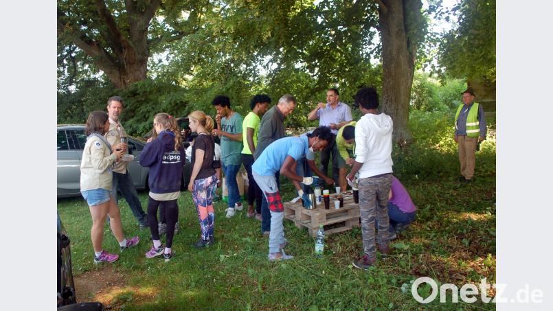 Brotzeiten und gemeinsame Mittagessen sind die einzige Entlohnung, die für die freiwilligen Helfer drin waren. fjo