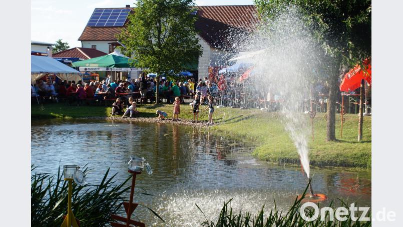 Das "Feuerabend-Fest" der Lanzer Feuerwehr ist ein echter Hingucker. arw