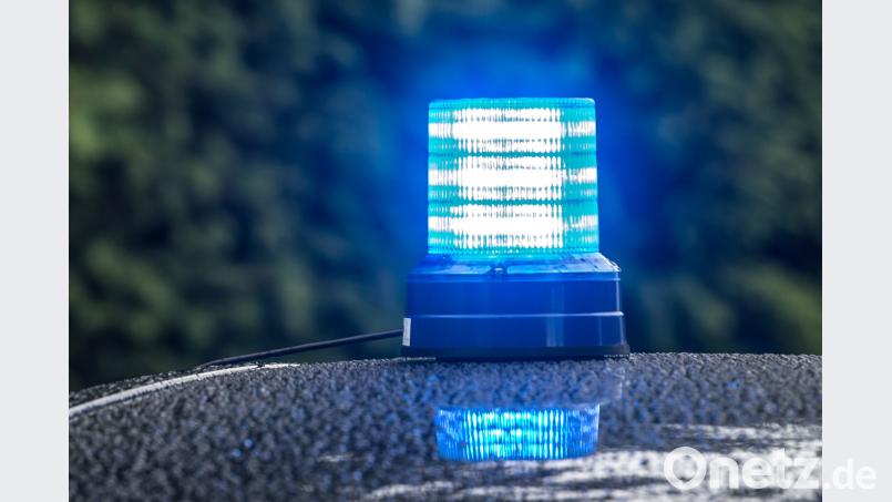 Ein Unbekannter hat bei Hahnbach auf das Auto einer 53-Jährigen geschossen. Armin Weigel/dpa