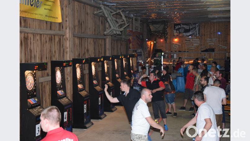 An zwei Tagen herrschte Hochbetrieb im "Guasn-Stodl". Der DC Marktstüberl hatte zum Jubiläumsturnier eingeladen. Pflaum, Tanja [FLA] (josef-tanja-pflaum@t-online.de)