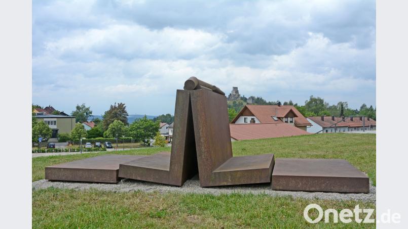 Skulpturen von Fritz Koenig sind nun fast ein Jahr in der KZ-Gedenkstätte Flossenbürg zu sehen. Schönberger, Gabi