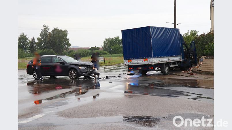 Ein Skoda kollidierte mit einem Kleintransporter. Jürgen Masching