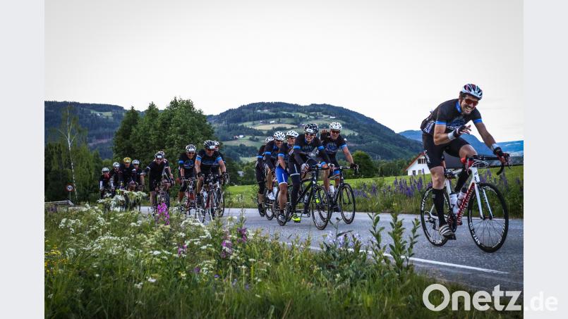 Norbert Huber (rechts) und der Tross mit Verena Bentele  auf dem Weg nach Oslo. Sportograf