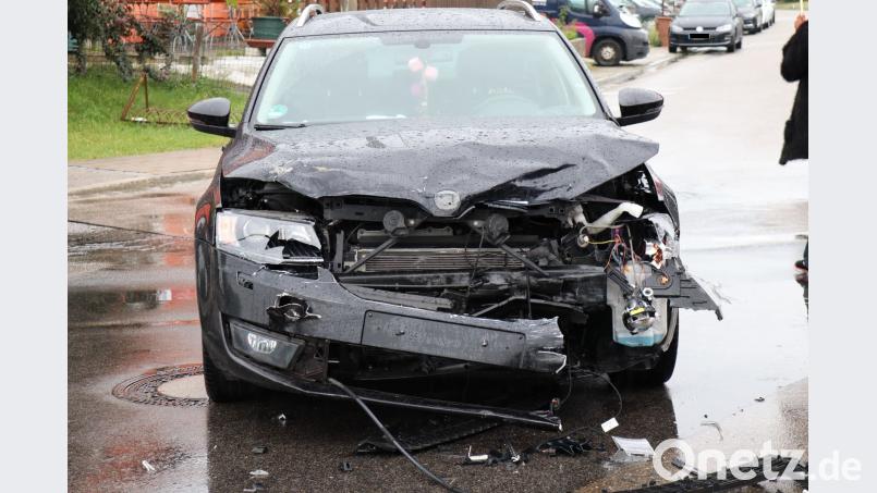 Ein Skoda kollidierte mit einem Kleintransporter. Jürgen Masching