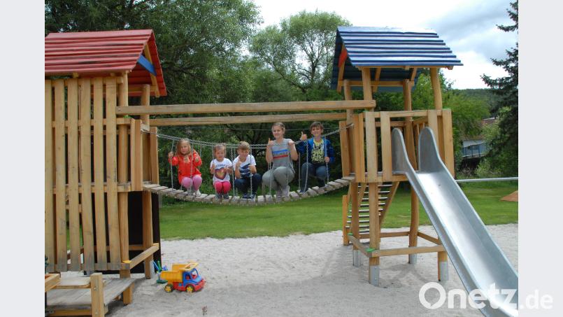 Ein großer Tag für Kinder – der Spielplatz in Emhof steht wieder uneingeschränkt zur Verfügung pop