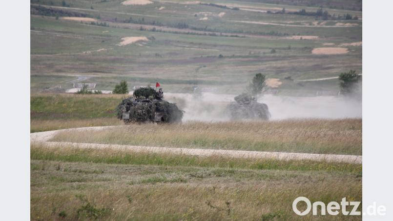 Auch Taktik ist gefragt.Im Schutz des Nebels suchen die Soldaten eine neue Stellung, um den Gegner ins Visier zu nehmen. frd