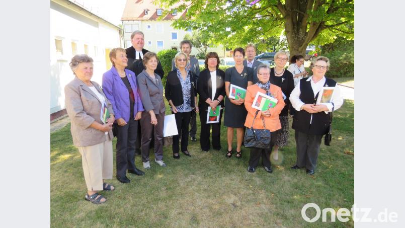 Elf Gemeindemitglieder der evangelischen Gemeinde feierte am Wochenende ihre Jubelkommunion adj