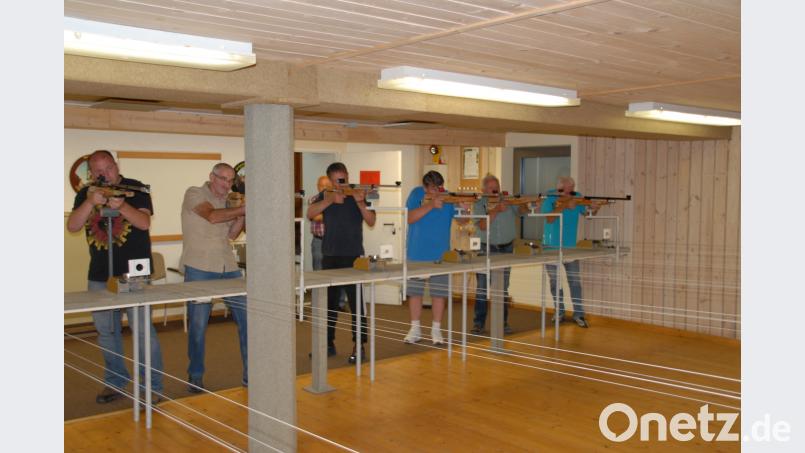 Die Feuerwehr Schmidmühlen und die Kirwawanderer. im „sportlichen Duell“. pop