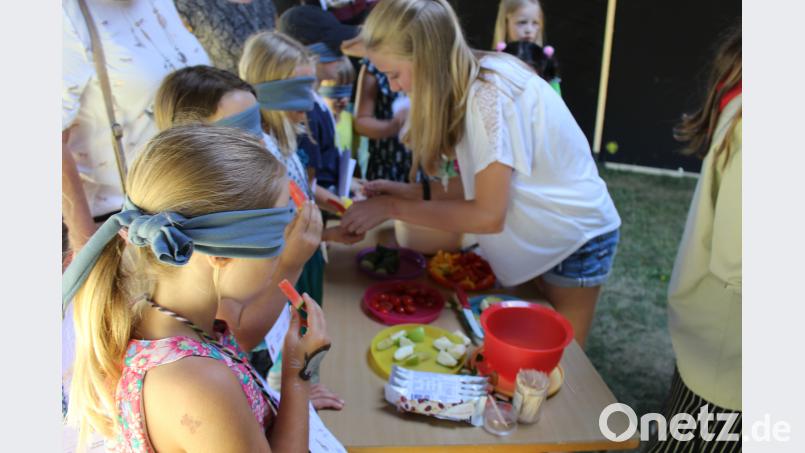 Das Auge isst mit – Aber erkennen die Schüler dieses Obst nur am Geschmack? mri