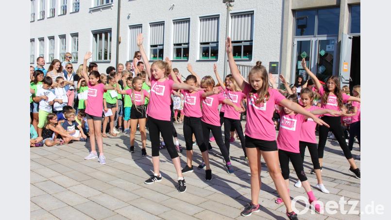 Bunt und talentiert: Die “Berries” wissen, wie Tanzen richtig geht! mri