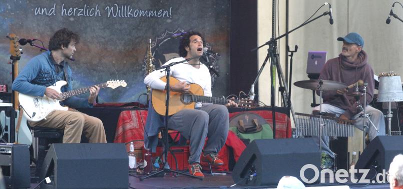 Jeden Abend gab es am Steinberger See ein Live-Konzert. Am Freitag trat David Lurey (Mitte) beim Open-Air-Festival auf. Hirsch