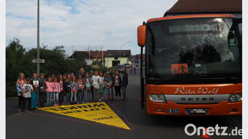 Im Toten Winkel findet die ganze dritte Schulklasse Platz. gz