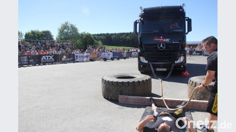 Völlig fertig nach dem LKW-Ziehen Fröhlich, Christof [FRD] (<a href=