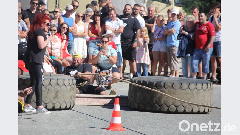Höchste Anstrengung unter dem Beifall der Zuschauer Fröhlich, Christof [FRD] (<a href=