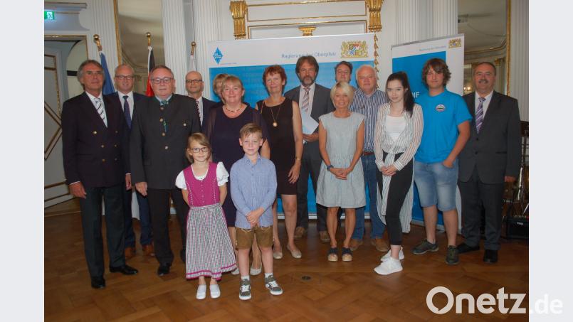 Auch der Raum Amberg-Sulzbach gehört zu den Preisträgern: Die Grundschule Hahnbach erhielt einen Hauptpreis, die Luitpold-Mittelschule Amberg einen Anerkennungspreis von der Regierung der Oberpfalz. gib