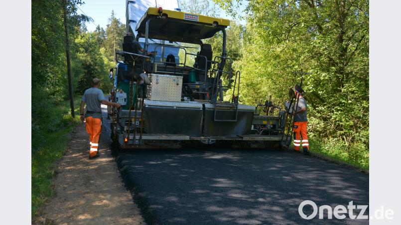 Über eine halbe Million Euro investiert die Stadt Tirschenreuth heuer in den Ausbau einer besseren Straßen-Infrastruktur. Zahlreiche Ortsstraßen werden noch heuer ausgebaut und saniert. Rosner, Josef