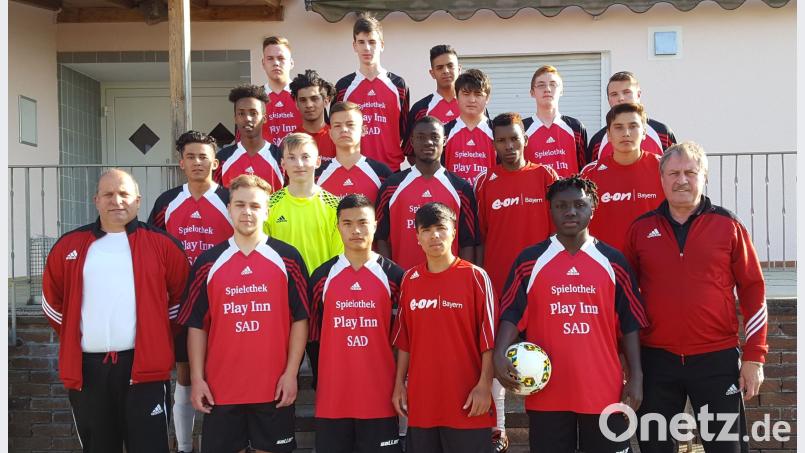 Multi-Kulti-Truppe: Die A-Junioren der SG-ASV Fronberg wurden in der Frühjahrsrunde Meister der Gruppe West im Kreis Cham/Schwandorf. Hirsch