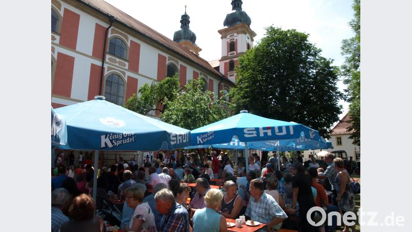 Zusammenrücken heißt es beim „Fest des Volkes“. do