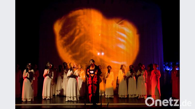 Tollwoods Geschenk an München: Zum Jubiläum engagierte die Festival-Leitung das katalanische Ensemble  "La Fura dels Baus". Bild: La Fura dels Baus