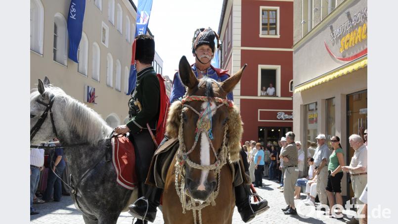 Ein Höhepunkt des Nordgautags wird der große Festzug am Sonntag sein. Rund 2000 Teilnehmer werden – wie in Amberg im Jahr 2009 – in bunten Kostümen, traditioneller Tracht oder geschmückten Wägen durch Wiesau ziehen. Petra Hartl